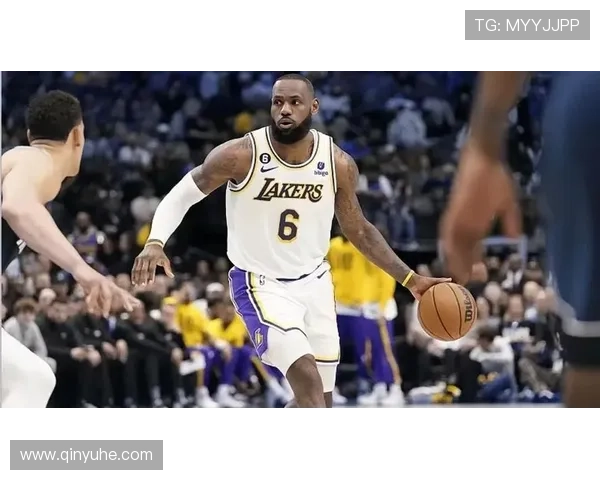 詹姆斯关键时刻发力率湖人逆转西部强敌再续传奇赛季前景被看好